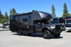 2025 Dynamax Isata 5 28SS-EX 4x4 Extreme