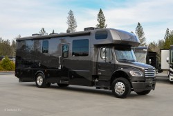 2025 Dynamax Europa 32KD