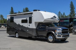 2022 Dynamax Isata 5 4x4 28SS with Xplorer Package