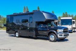 2021 Dynamax Isata 5 4x4 28SS